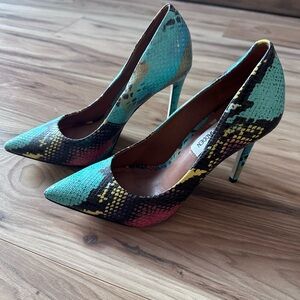 Steve Madden Turquoise and Yellow Snakeskin Heels